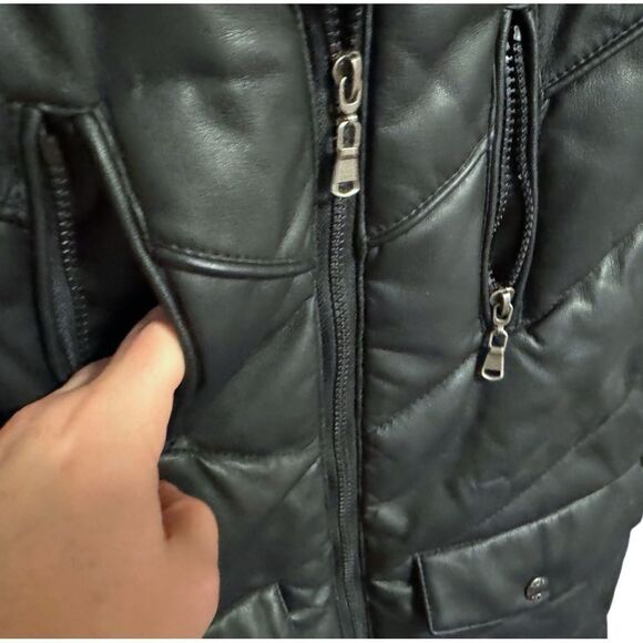 Yaso Black Faux Leather Puffer Vest Size Large - Picture 13 of 15